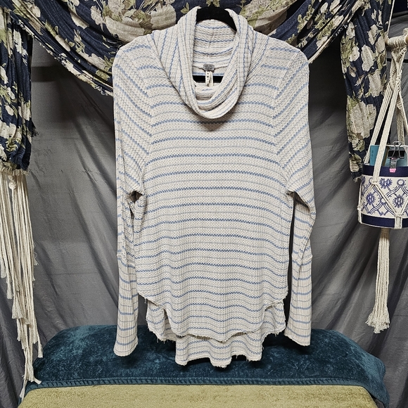 🔥 Free People | We The Free |  Kristina Drippy Thermal Long Sleeve size Medium - Picture 3 of 11